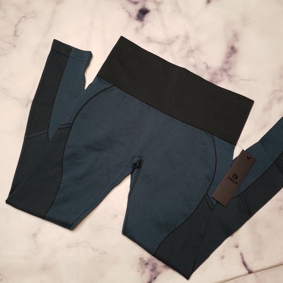 MONO B blue green patterned athletic leggings M - Picture 3 of 7